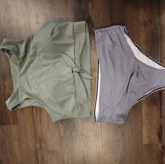 Size xl - Picture 2 of 2